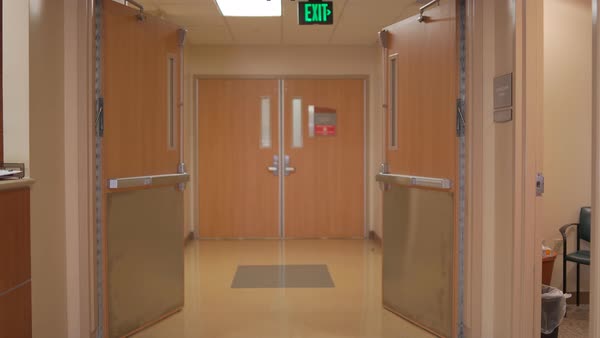 Lắp đặt cửa tự động chì cho bệnh viện